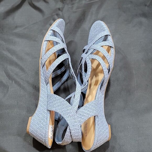 BRAND NEW LONDON FOG LOW WEDGE STYLE ALMOND TOE SANDAL - Picture 13 of 15